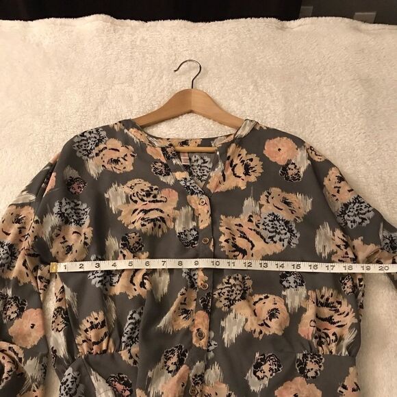 : : Xhilaration Floral Blouse : : - Picture 8 of 9